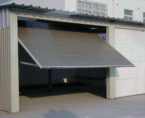 翻版車(chē)庫(kù)門(mén)安裝
